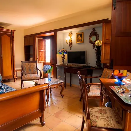 Arminda Hotel